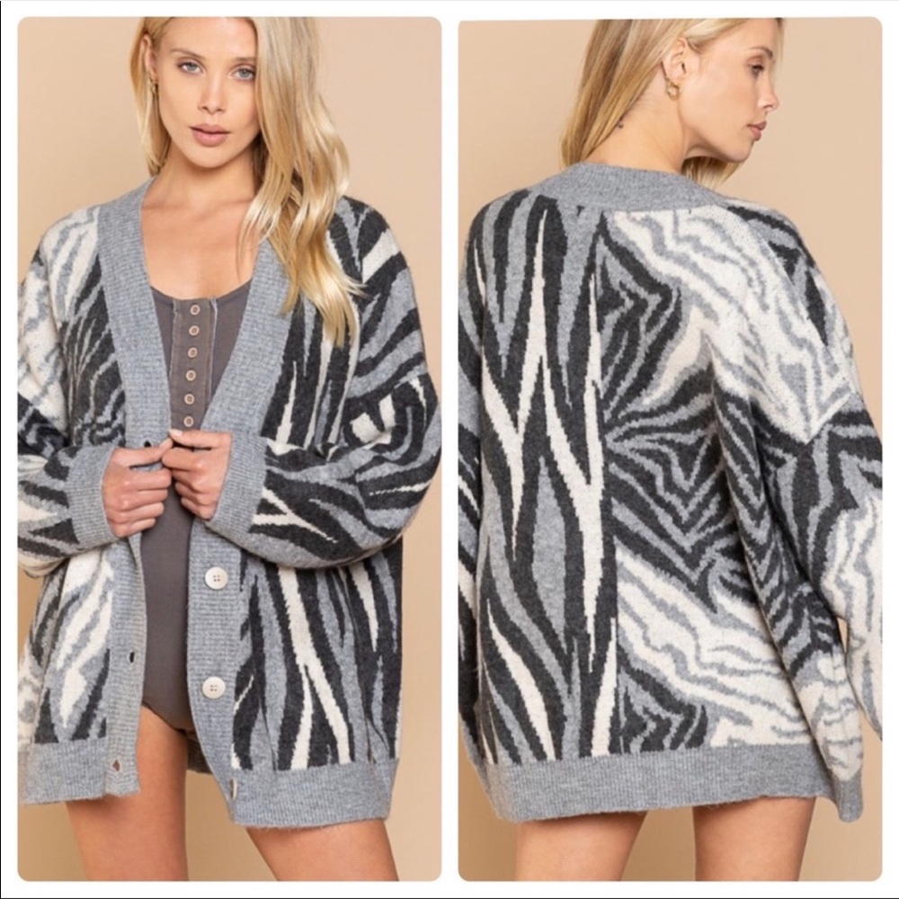 POL- ♥️ Animal mixed print sweater - Picture 8 of 13